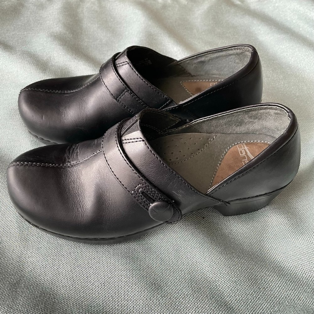 dansko black oiled clogs